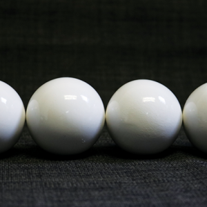 Wooden Billiard Balls (2″ White) by Classic Collections – Trick
