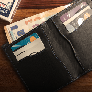 The Rebel Note Wallet (Gimmick and Online Instructions) by Secret Tannery – Trick