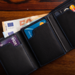 The Peek Note Wallet (Gimmick and Online Instructions) by secret Tannery – Trick