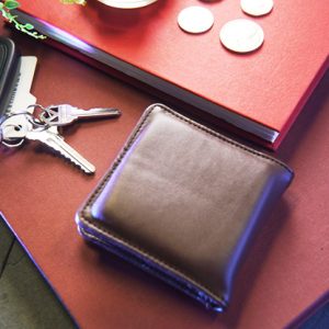 Easy Money Brown Wallet (Gimmick and Online Instructions) by Spencer Kennard – Trick