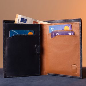 The Rebel Wallet Elite (Gimmick and Online Instructions) by Secret Tannery  – Trick