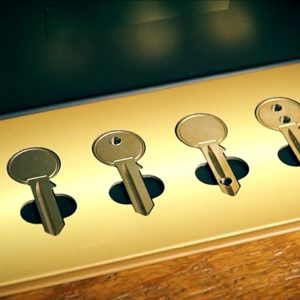 Keymaster Brass (Gimmicks and Online Instructions) by Craig Petty – Trick