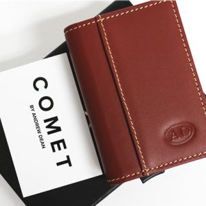Comet Brown Leather Silver Shell (Gimmicks and Online Instruction) by Andrew Dean – Trick