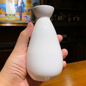 The Chinese Flagon LARGE (Gimmick and Online Instructions) by Bacon Magic – Trick