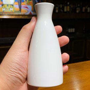 The Chinese Flagon SMALL (Gimmick and Online Instructions) by Bacon Magic – Trick
