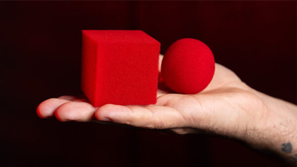 Magic Sponge Ball to Square RED by Murphy's Magic - Imagen 3