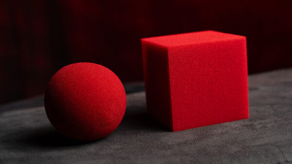 Magic Sponge Ball to Square JUMBO RED by Murphy's Magic - Imagen 2