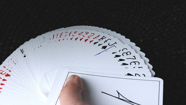 Signature Playing Cards- Third Edition (White) by Jordan Victoria - Imagen 4