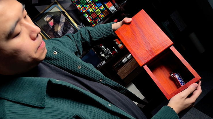 Alchemist's Chest by Bond Lee, Waylon, & MS Magic - Imagen 4