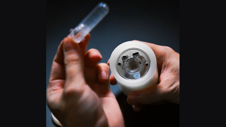 Spark 2.0 the Self Lighting Candle by Ochiu Magic - Imagen 3