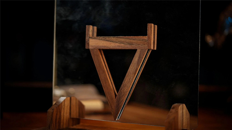 Anything Thru Mirror by Dingding & TCC Magic - Imagen 3