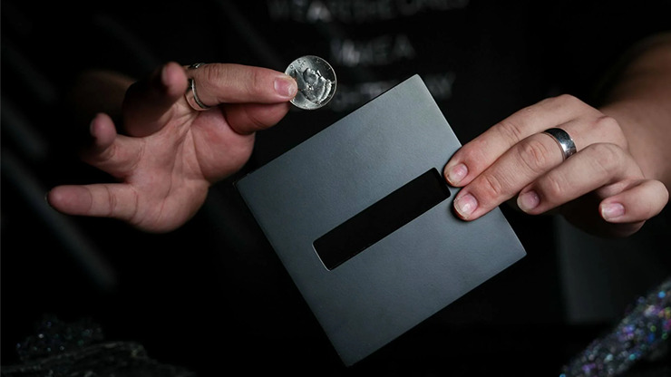 Coin Thru Anything by Nathan Kranzo - Imagen 4
